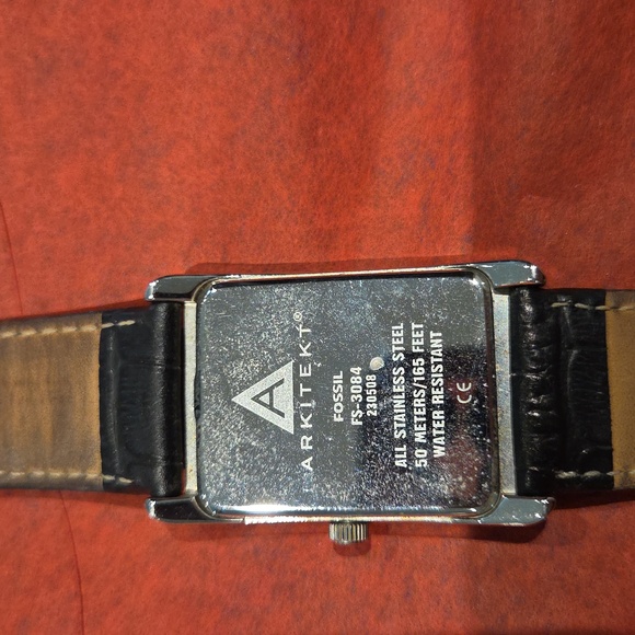 Fossil Watch - Picture 3 of 4